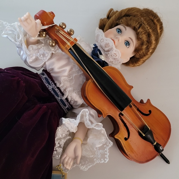 CELESTE Victorian Style Musical Porcelain Doll W/ Cello ANCO  1994 "Feelings" - Picture 9 of 16